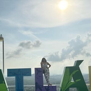 Meet your Posher, Ary